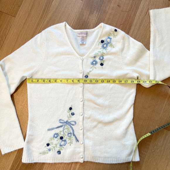 Northern Reflections Cozy Cream Cardigan with Blue Floral Embroidery - Picture 6 of 7